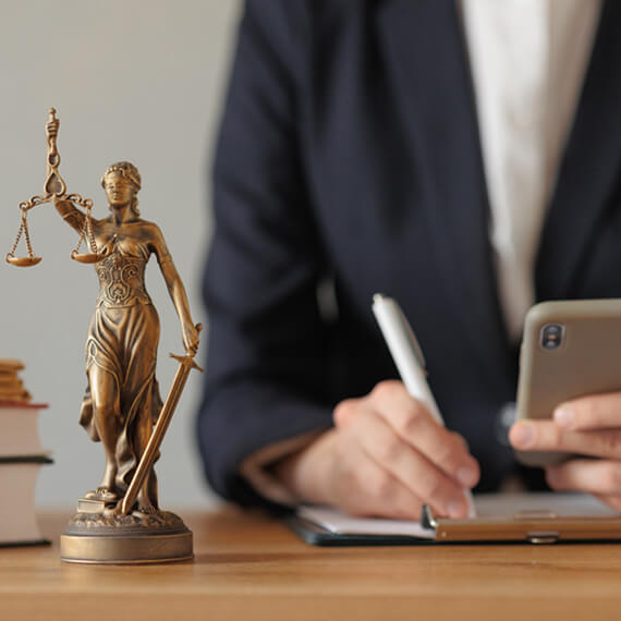 obsługa prawna firm - kancelaria adwokacka - adwokat Maciej Długosz